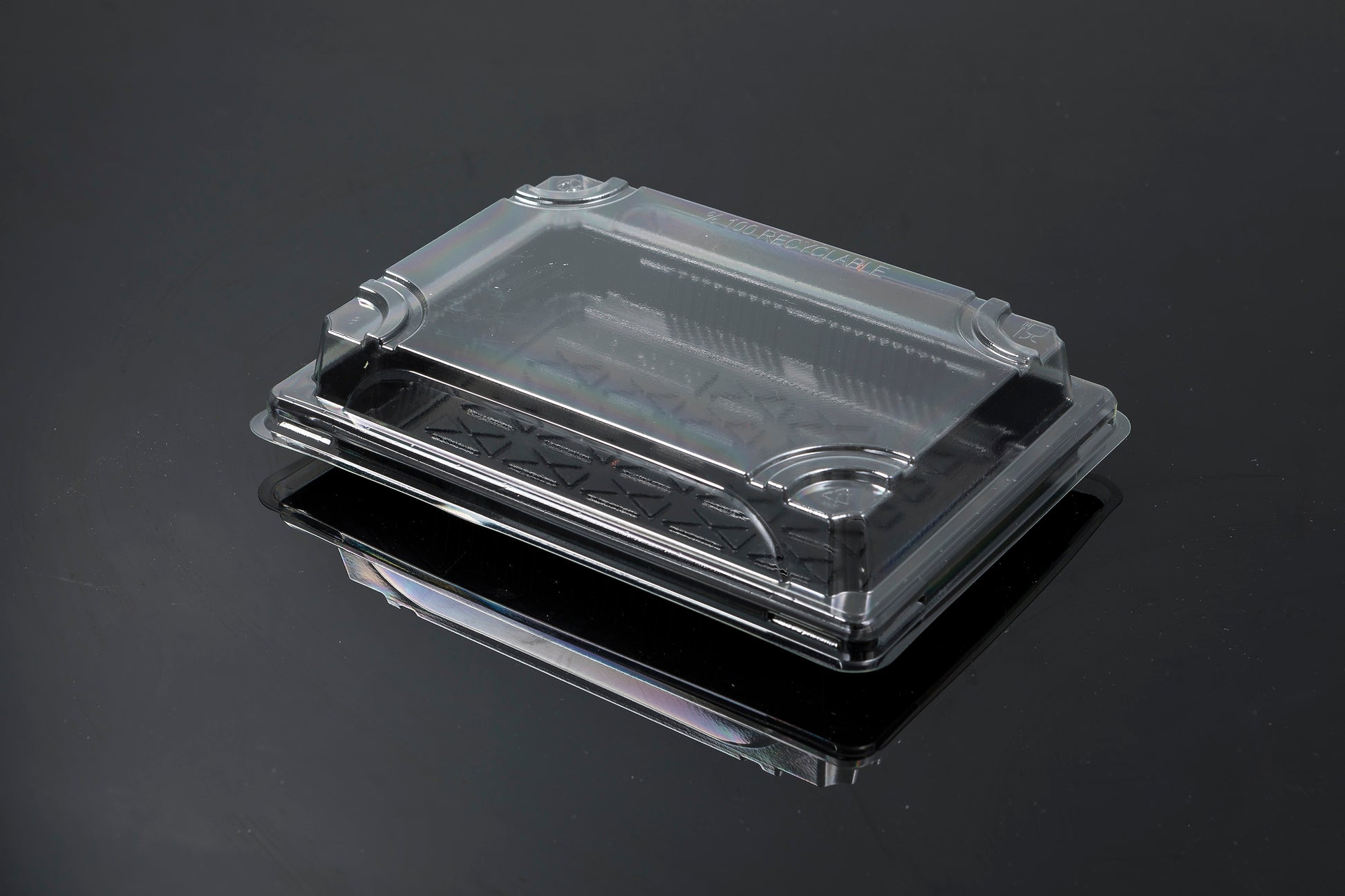 Medium Sushi Container with Black Base and Clear PET Lid - Paketoje